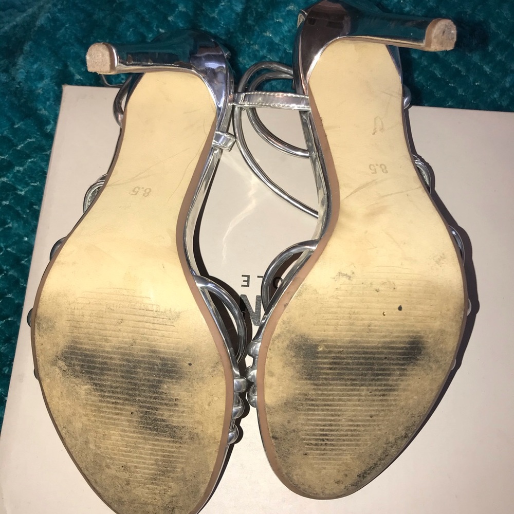 Heels - Picture 4 of 6